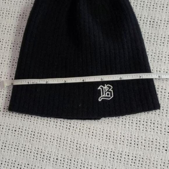 Bula‎ Black Embroidered Logo "B" Ski Beanie Hat - Picture 2 of 6